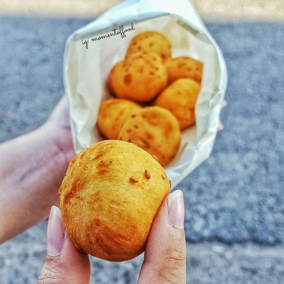Qu&aacute;n b&aacute;nh ti&ecirc;u Vũng T&agrave;u - Ăn miếng b&aacute;nh th&ocirc;i m&agrave; c&ograve;n t&ugrave;y theo duy&ecirc;n số, lạ &agrave; nhen! 12