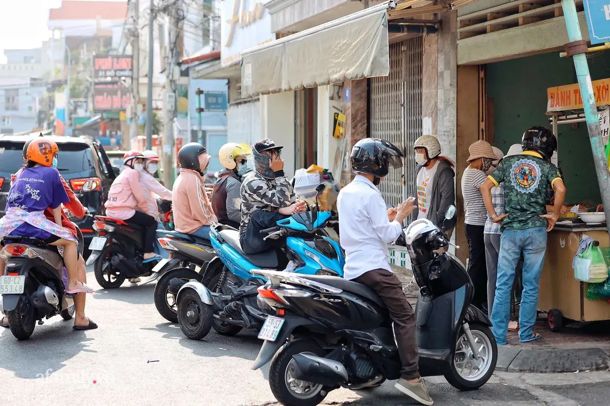 Qu&aacute;n b&aacute;nh ti&ecirc;u Vũng T&agrave;u - Ăn miếng b&aacute;nh th&ocirc;i m&agrave; c&ograve;n t&ugrave;y theo duy&ecirc;n số, lạ &agrave; nhen! 3