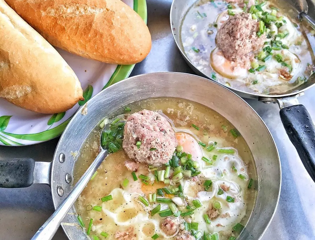 Theo ch&acirc;n người bản địa kh&aacute;m ph&aacute; top 5 qu&aacute;n ăn vặt ngon Vũng T&agrave;u 5