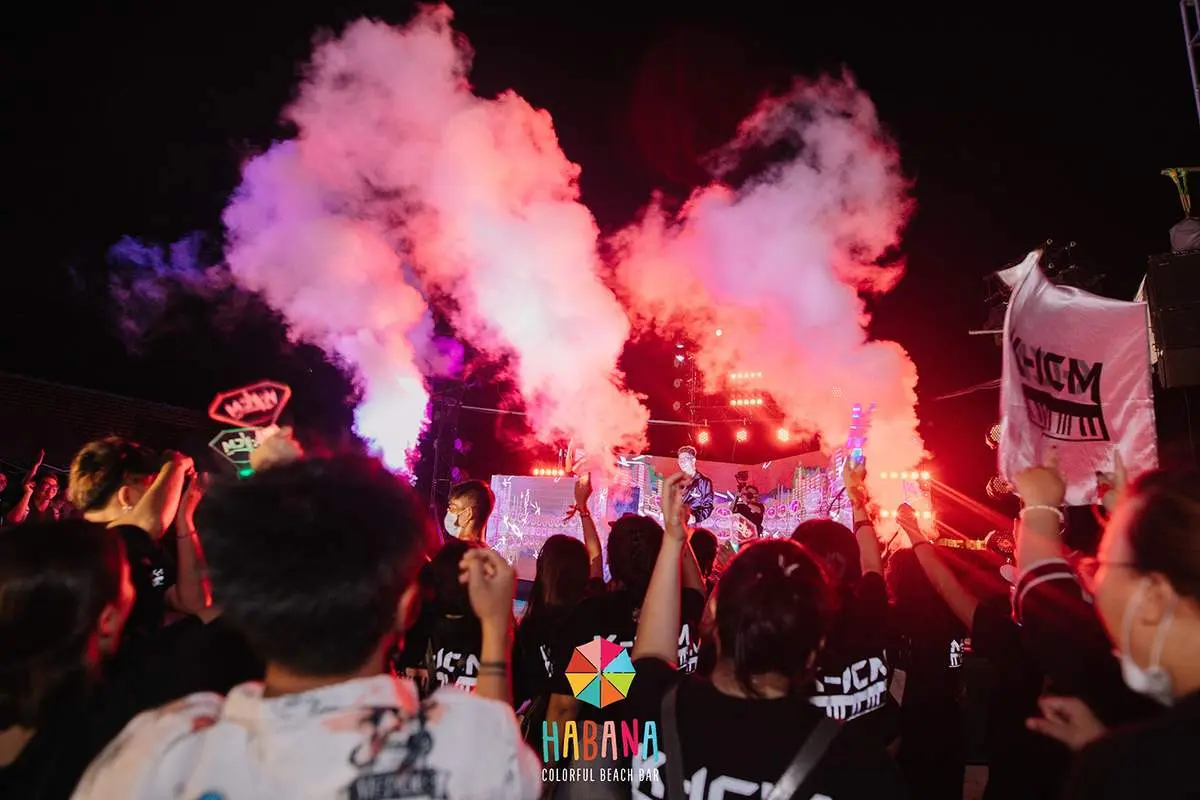 Thi&ecirc;n đường giải nhiệt Habana - Colorful Beach Beer Vũng T&agrave;u 13