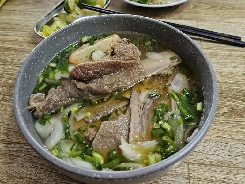 Top 10 qu&aacute;n b&uacute;n b&ograve; Vũng T&agrave;u đ&aacute;ng thử nhất cho người m&ecirc; ẩm thực 11