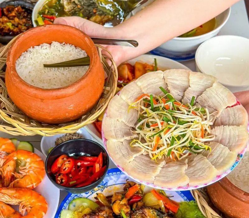 Top 12 qu&aacute;n cơm ni&ecirc;u Vũng T&agrave;u được người d&acirc;n địa phương y&ecirc;u th&iacute;ch 9