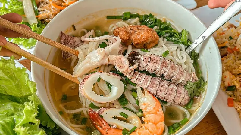 Top 20+ món ăn sáng Vũng Tàu ngon để khởi đầu ngày mới 2