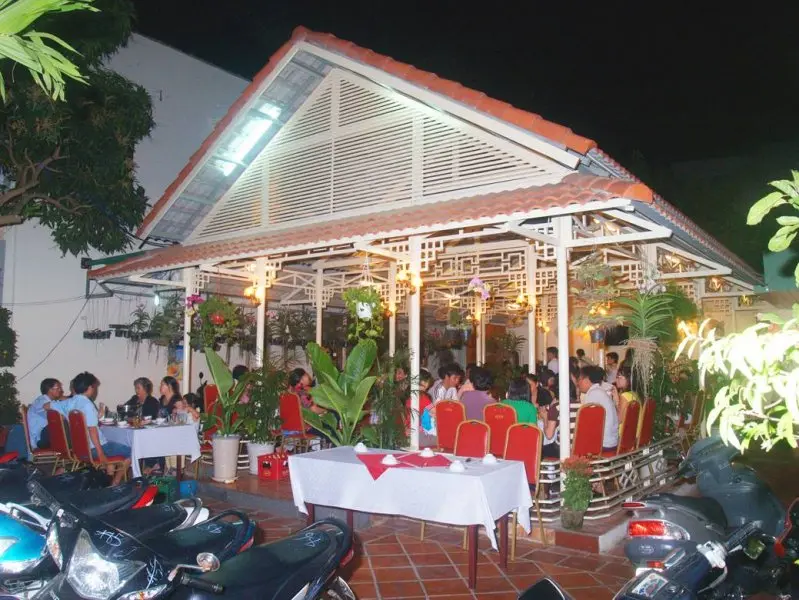 Vườn Phố - Thưởng thức m&oacute;n ngon Vũng T&agrave;u giữa kh&ocirc;ng gian b&igrave;nh dị, th&acirc;n quen 5