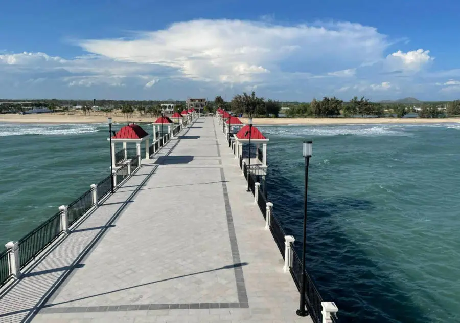 Ngắm cảnh tr&ecirc;n Cầu Hamptons Pier d&agrave;i nhất Đ&ocirc;ng Nam &Aacute; 6