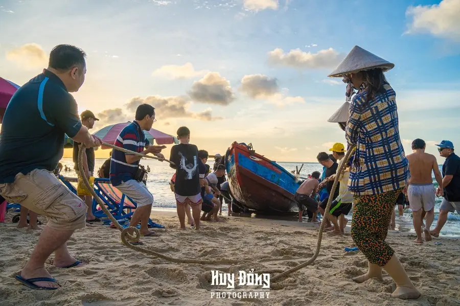 Nghề đ&aacute;nh c&aacute; ở B&atilde;i Sau Vũng T&agrave;u, n&eacute;t đẹp lao động qua bao thế hệ 7