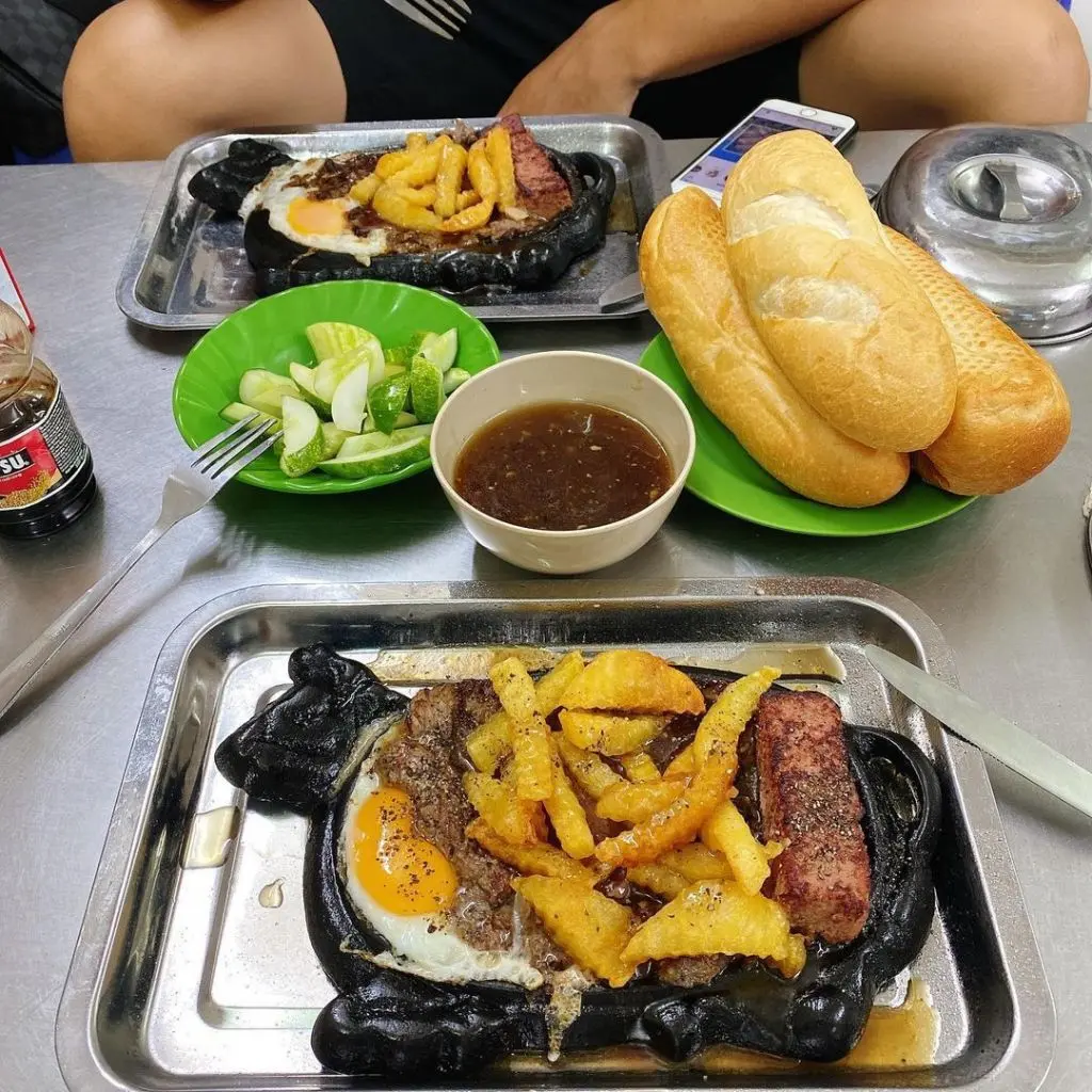 Đến Y&ecirc;n B&aacute;i nhất định phải gh&eacute; qu&aacute;n B&iacute;t Tết Ngon &ndash; Trần Ph&uacute; 6