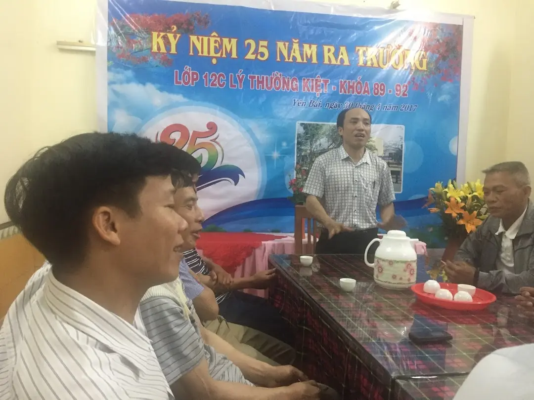 Kh&ocirc;ng biết ăn g&igrave; ở Y&ecirc;n B&aacute;i, check ngay Nh&agrave; h&agrave;ng Minh Đức 13