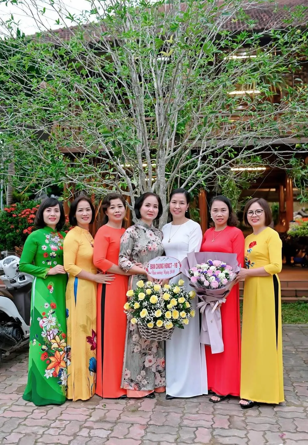 Nhà hàng Oanh Hợp - Mê mẩn không gian thưởng thức ẩm thực sang trọng, cuốn hút 31