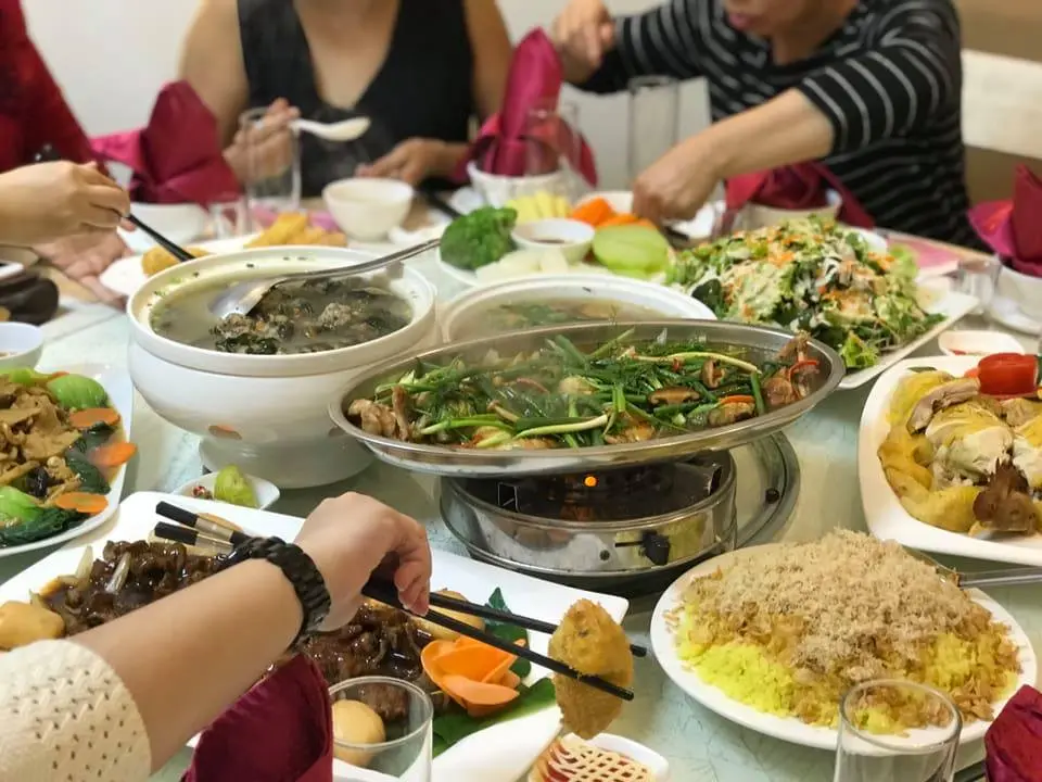 Nh&agrave; h&agrave;ng T&ugrave;ng Dương - Ngỡ ng&agrave;ng trước kh&ocirc;ng gian sang trọng tại nh&agrave; h&agrave;ng 8