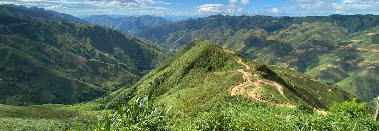 Chiêm ngưỡng Tà Xùa ngày không mây vẫn đẹp tuyệt sắc