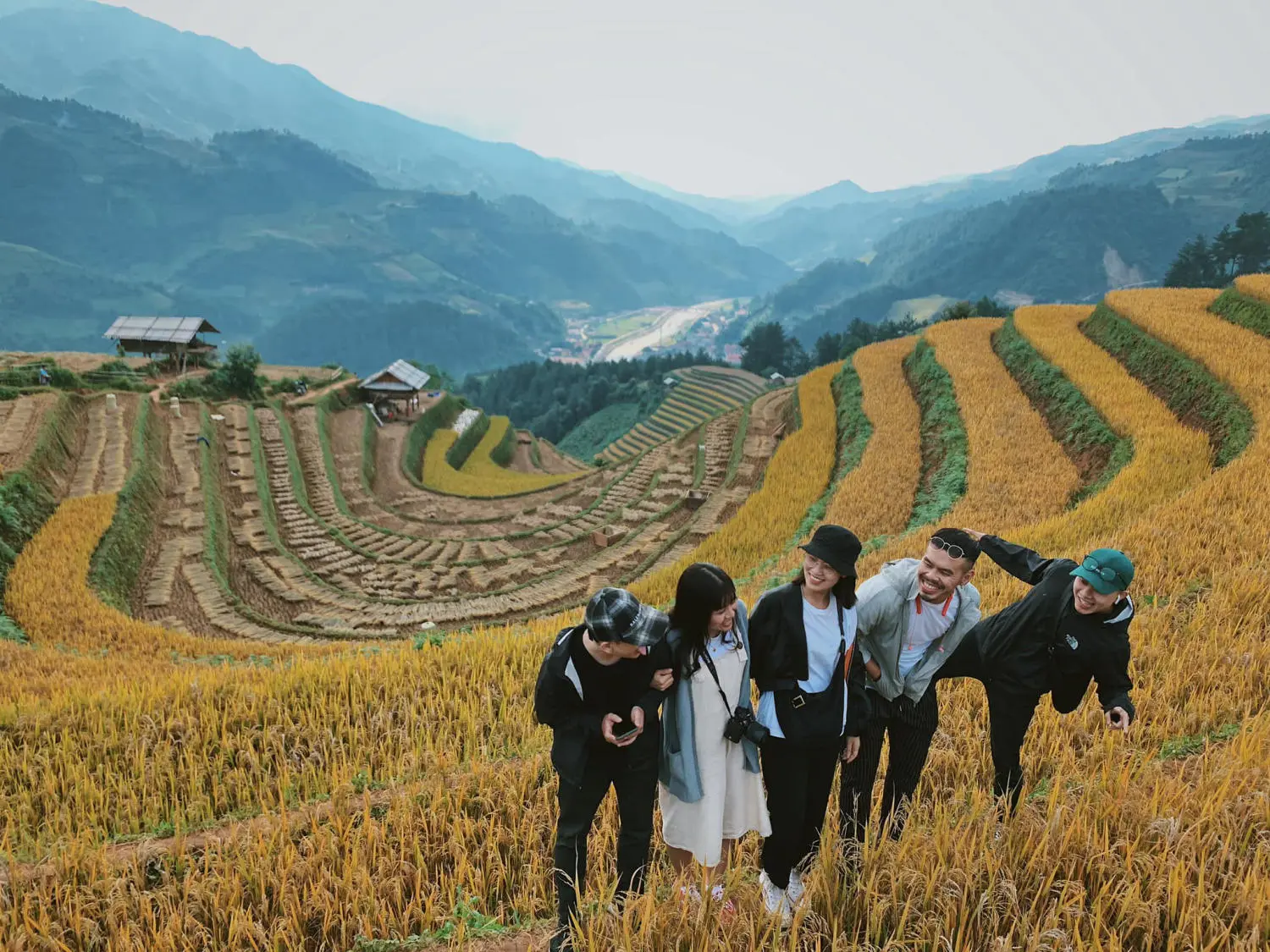Chi&ecirc;m ngưỡng M&ugrave; Cang Chải cuối m&ugrave;a l&uacute;a ch&iacute;n đẹp say đắm l&ograve;ng người 3
