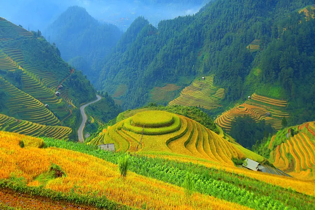 Leo dốc tr&ugrave;ng điệp, Review La P&aacute;n Tẩn đẹp si m&ecirc; 3