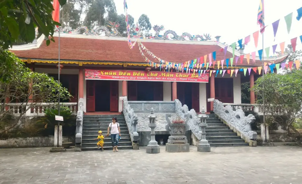 Lễ hội Đền Mẫu Th&aacute;c B&agrave; - Chốn linh thi&ecirc;ng tr&ecirc;n đỉnh Ho&agrave;ng Thi 3