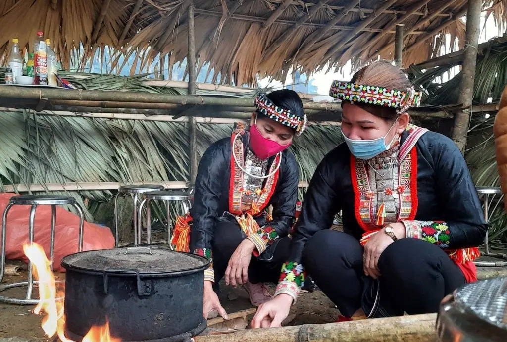 Về Y&ecirc;n B&aacute;i tham gia Lễ Cầu m&ugrave;a của người Dao đỏ cực th&uacute; vị 3