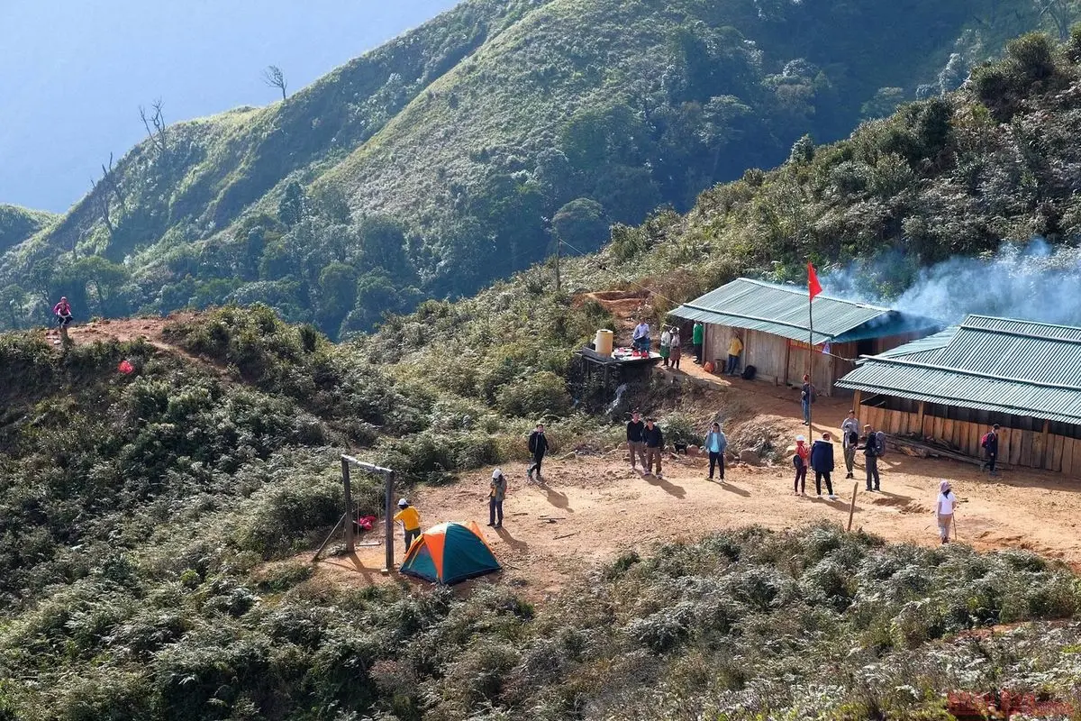 Chẳng c&ograve;n lo trekking kh&oacute; khăn nhờ Hướng dẫn leo T&agrave; Ch&igrave; Nh&ugrave; chi tiết 5